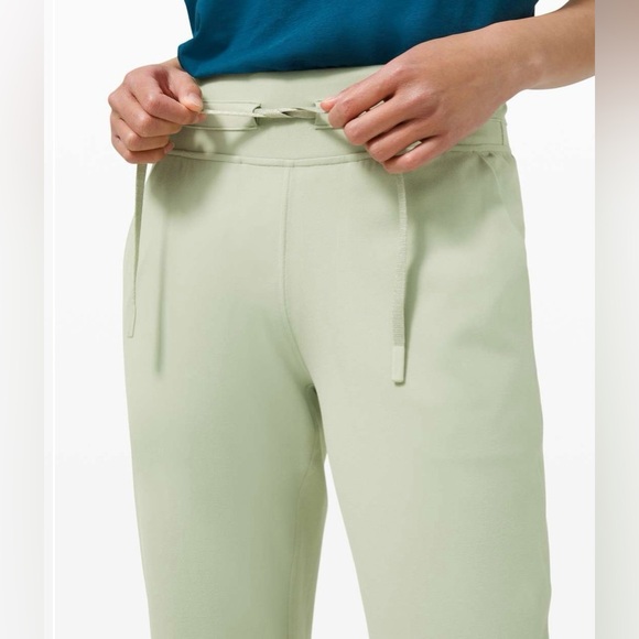 NWT Lululemon Ready To Rulu Joggers Green Fern Size 6 - Picture 3 of 10
